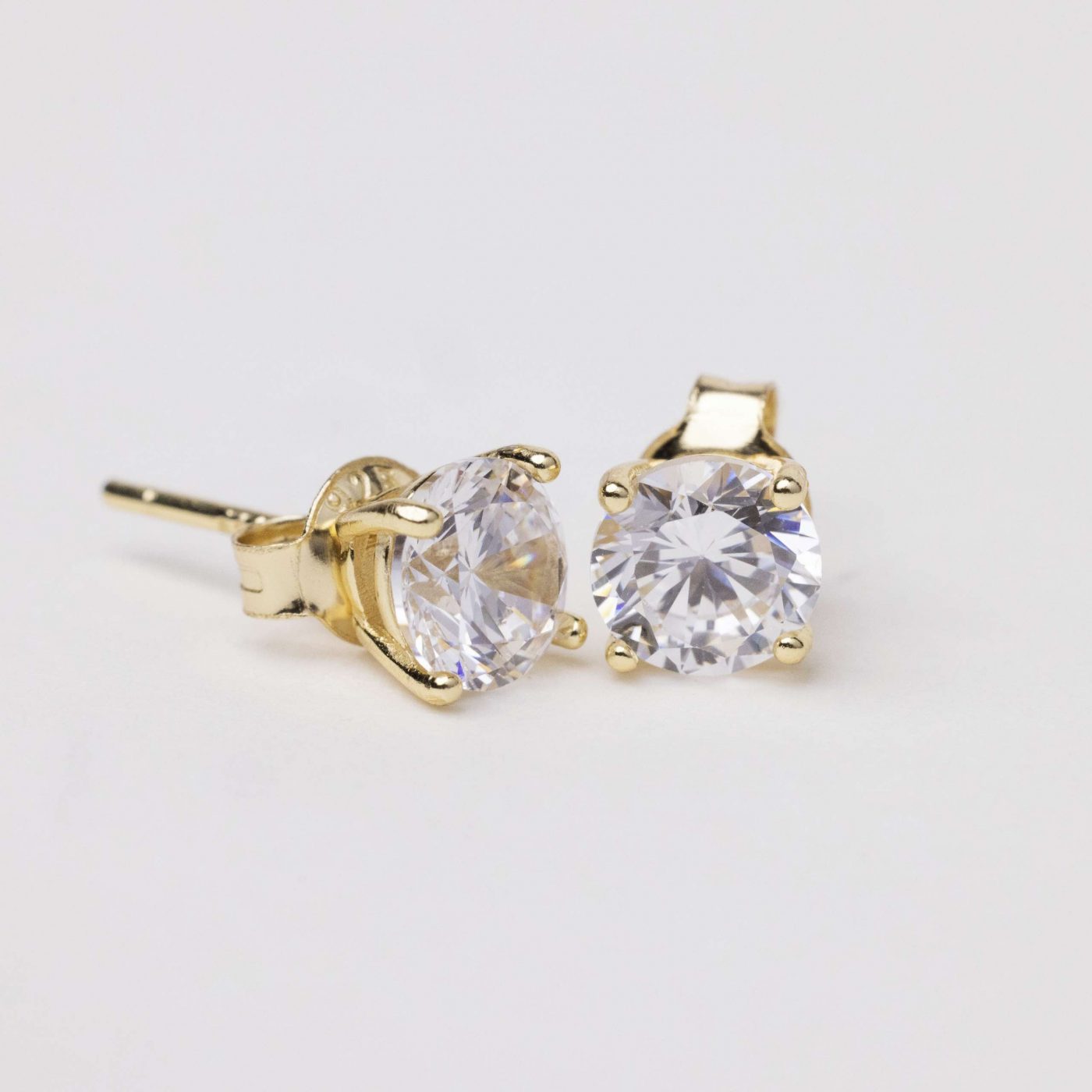 CZ-Diamond Stud Earrings – 925 Silver